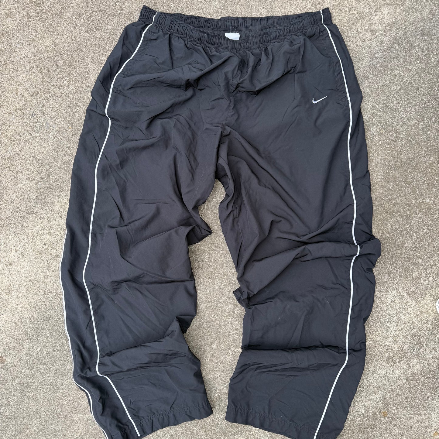 Nike Y2K style baggy black windbreaker track pants XXL