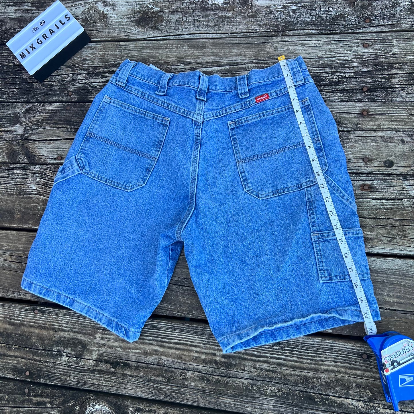 Wangler blue denim carpenter shorts
Size 34