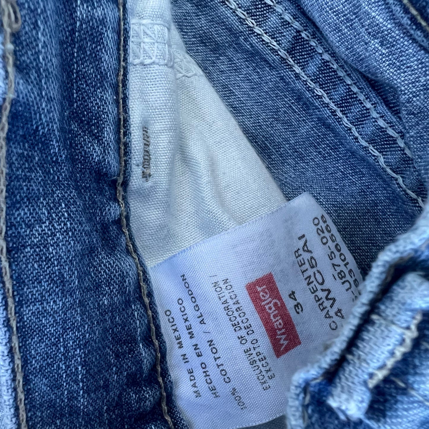 Wangler blue denim carpenter shorts
Size 34
