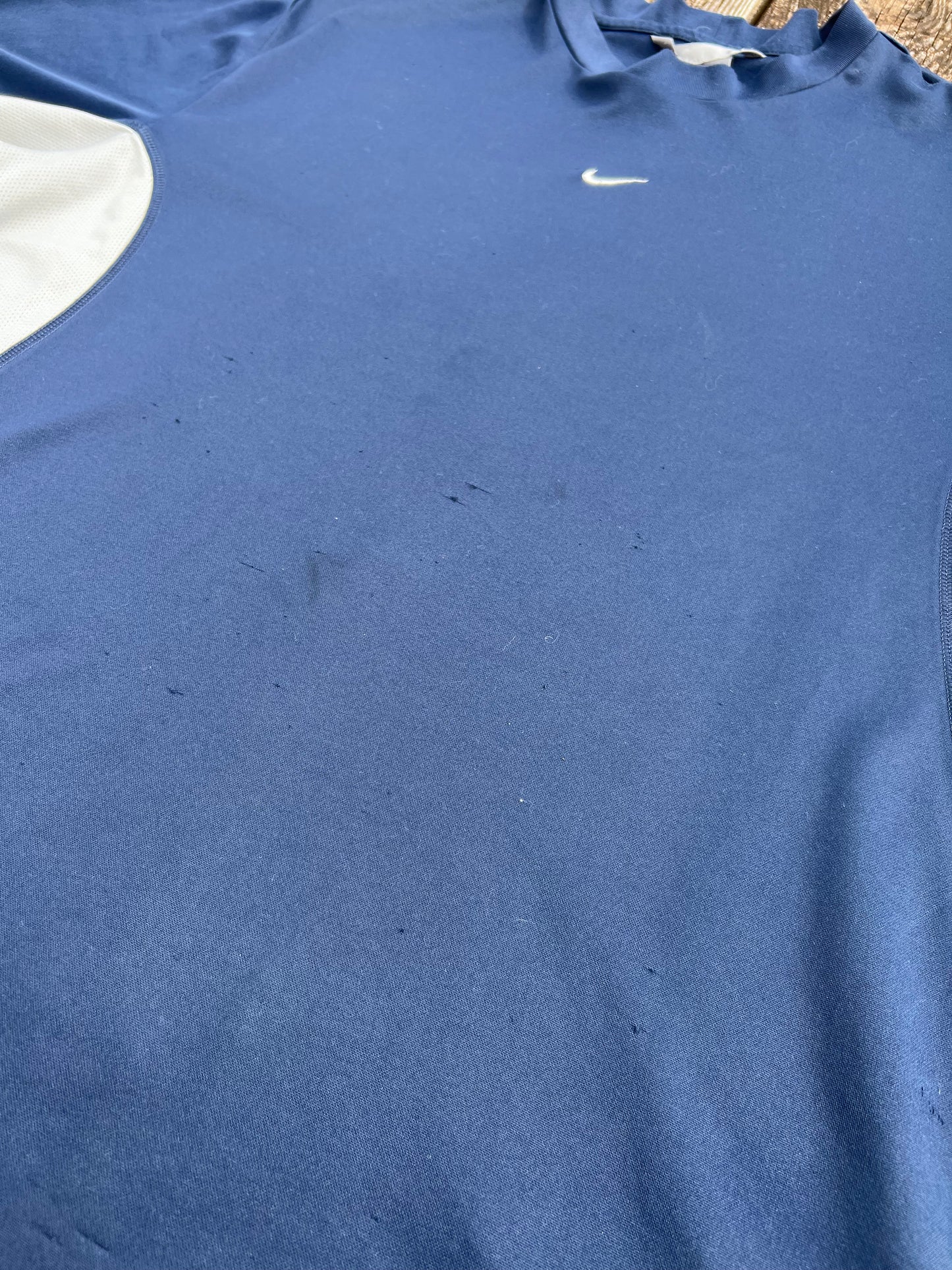 Nike navy and white sportswear shirt XXLarge