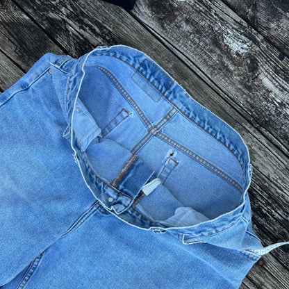90s Mr.john’sbay blue denim shorts
Size 33