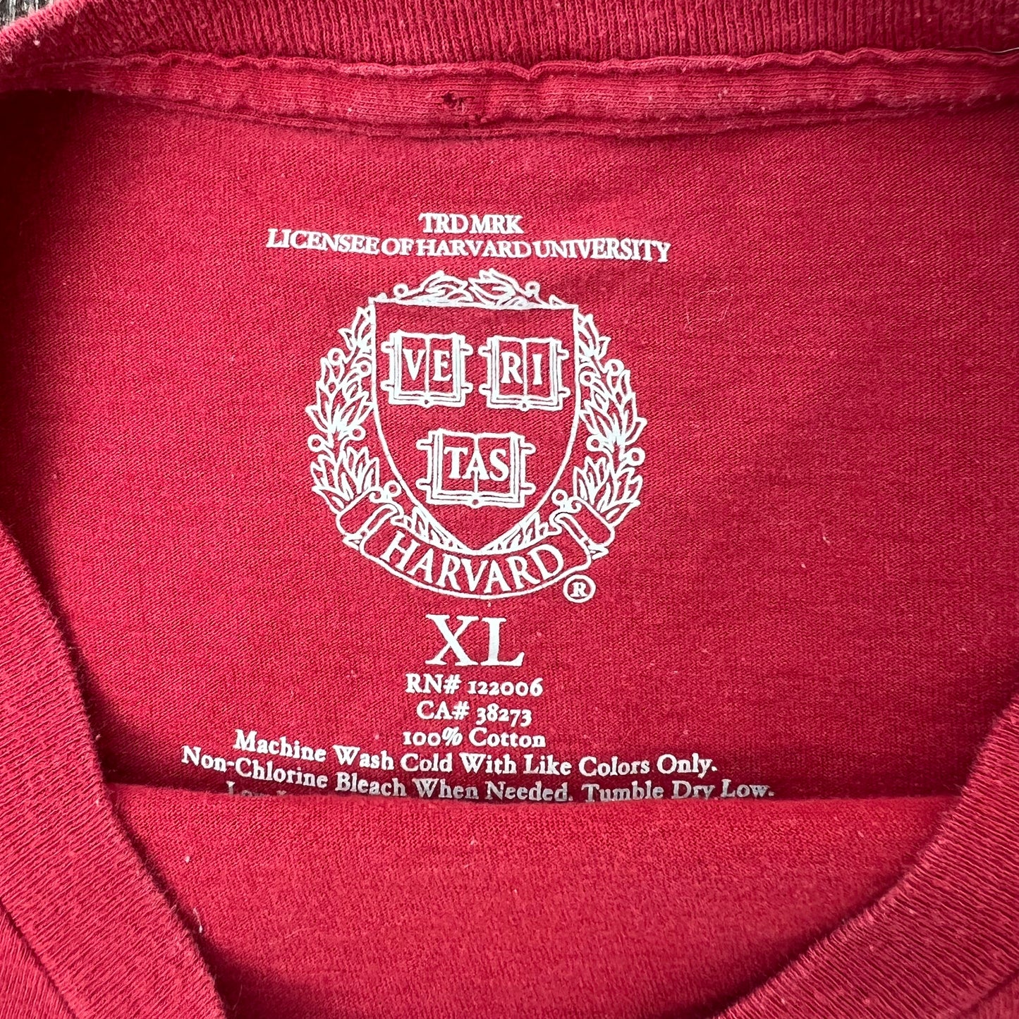 Harvard University tee XL