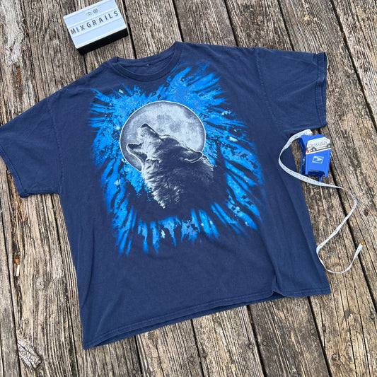 Wolf Howling at Full Moon Men's XL Graphic Tee Retro Retro 90's Y2K Blue