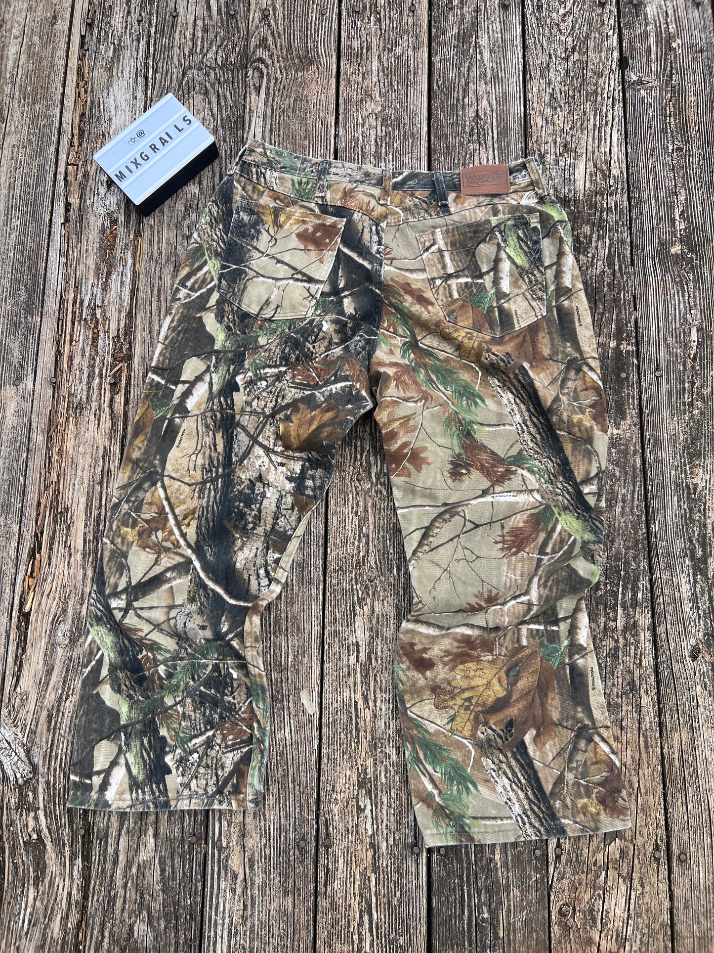 VTG 90’s Wrangler Realtree denim Camo Pants Straight Leg (W)18x32