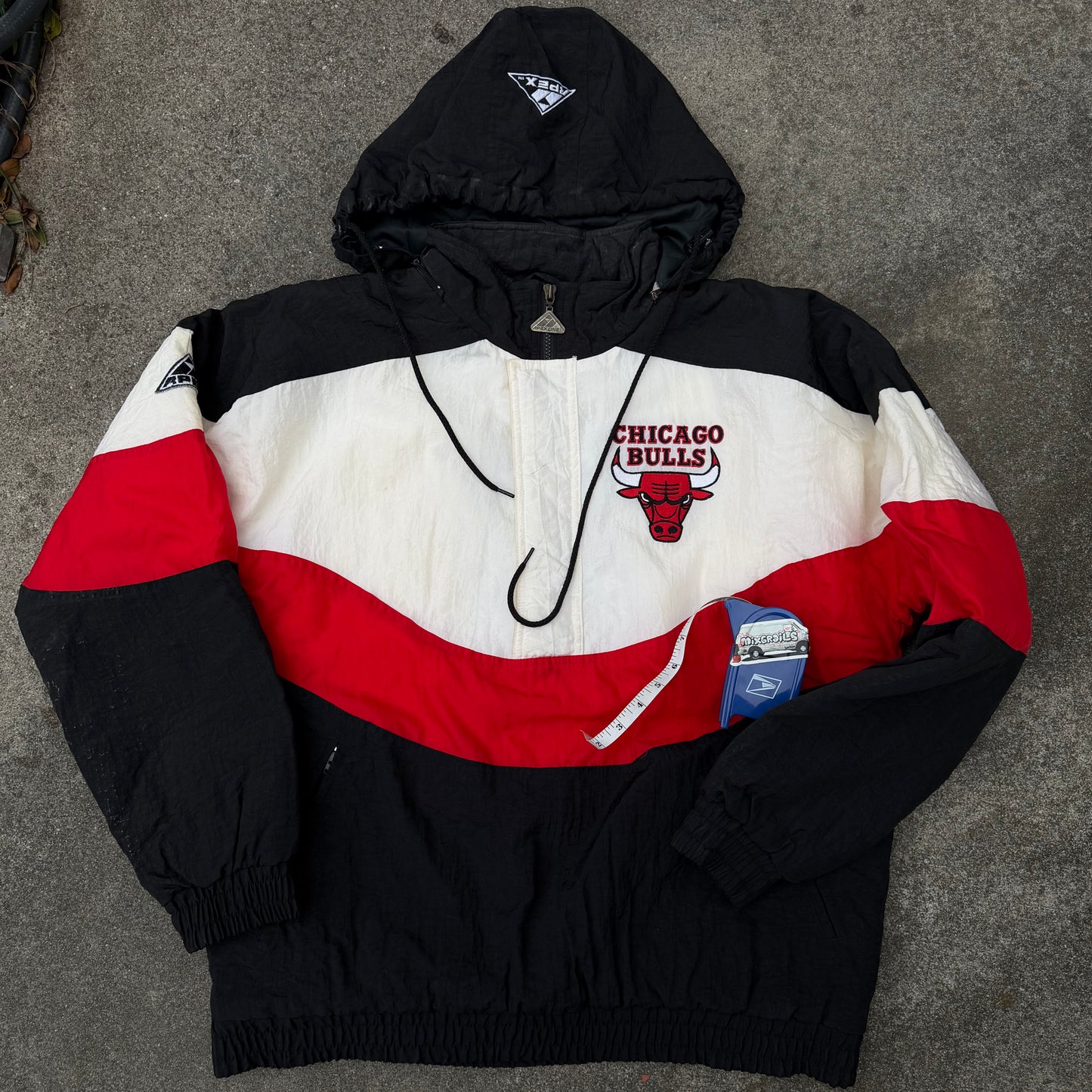 Vintage 90’s Chicago Bulls NBA Sportswear By Apex One Bomber Zipper Hoodie Jacket medium